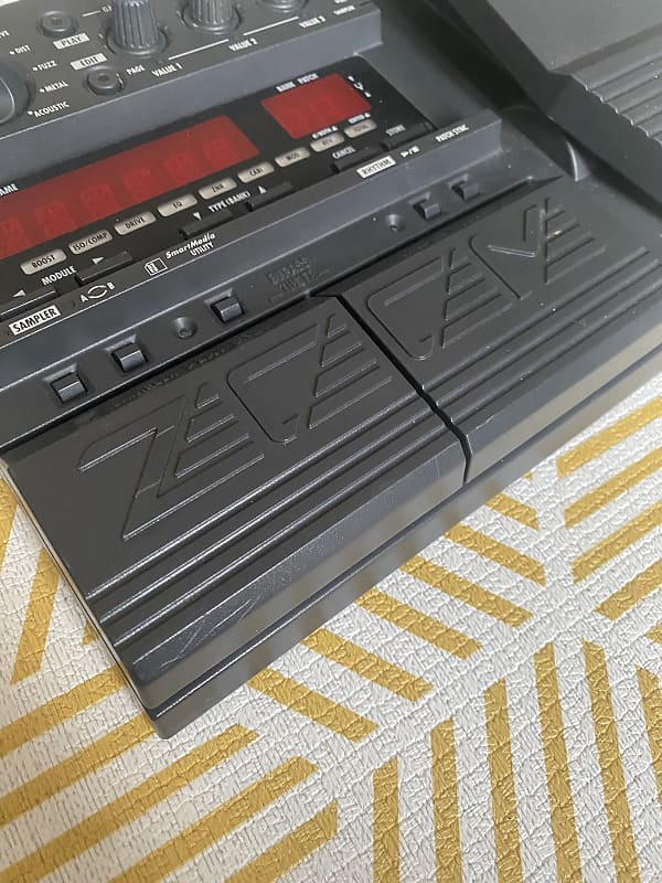 Used - Zoom 707II - Multi-Effects Unit