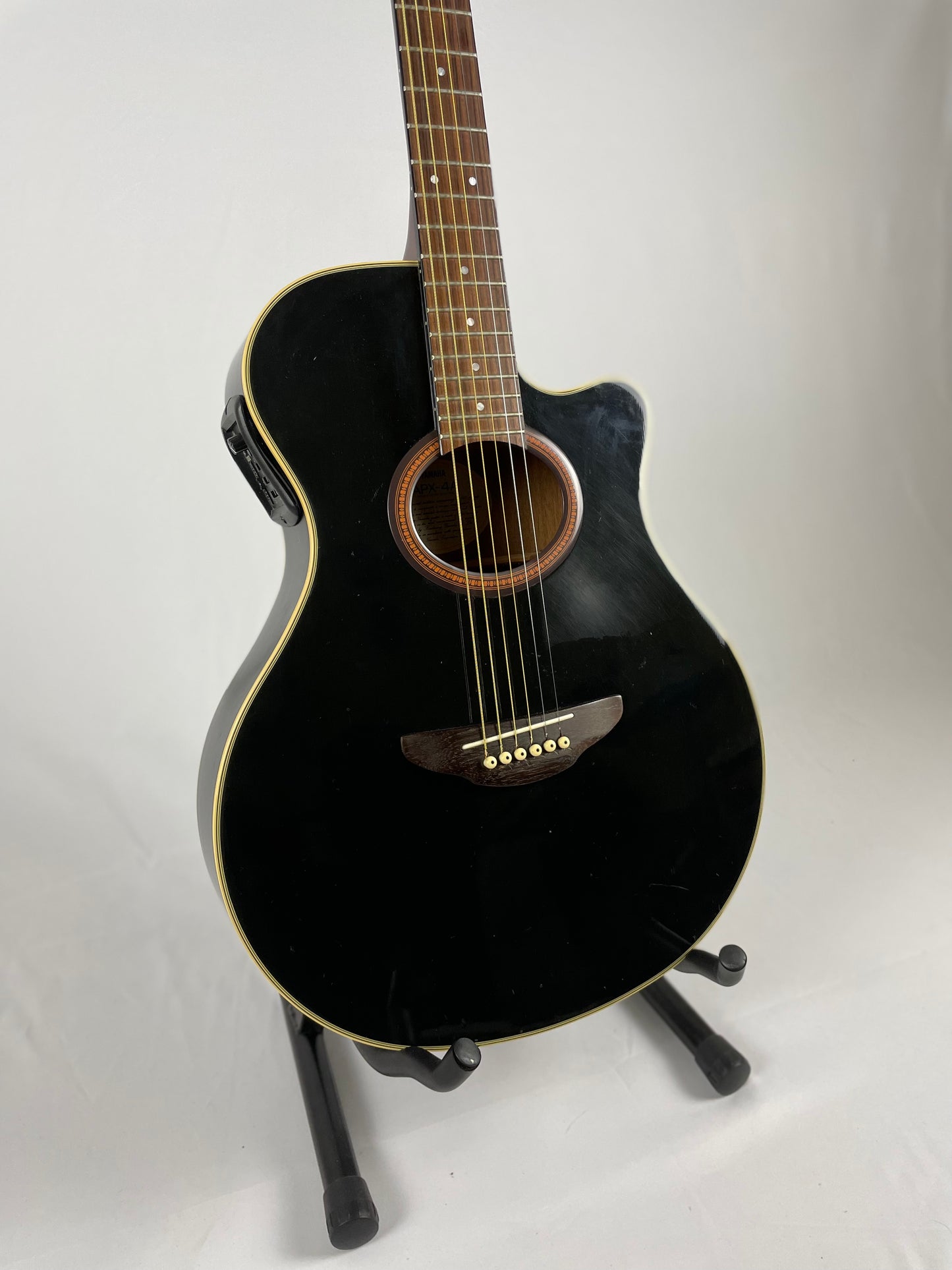 Yamaha APX-4A Electro Acoustic Guitar