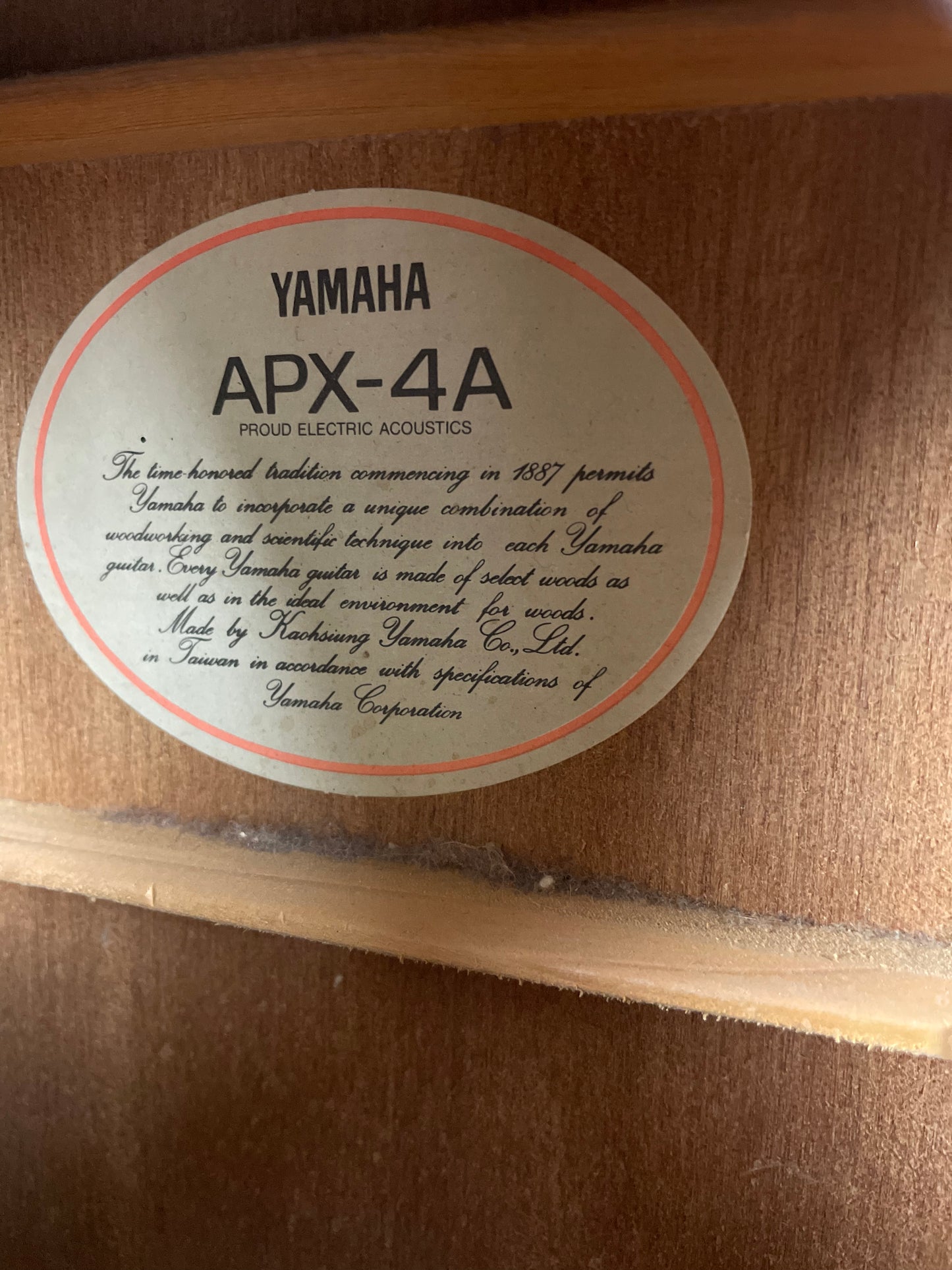 Yamaha APX-4A Electro Acoustic Guitar