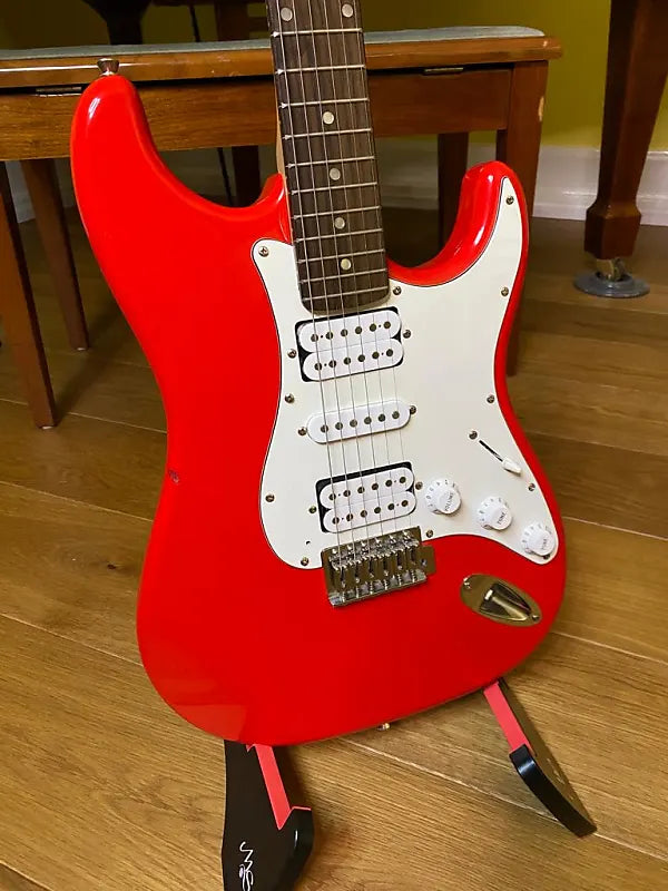 Squier Strat 2000s Red Feel Good Guitars